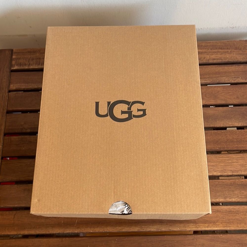 UGG Classic Ultra Mini Forest Night USA Women Size 6/UK 4/EU 37 - Picture 13 of 15